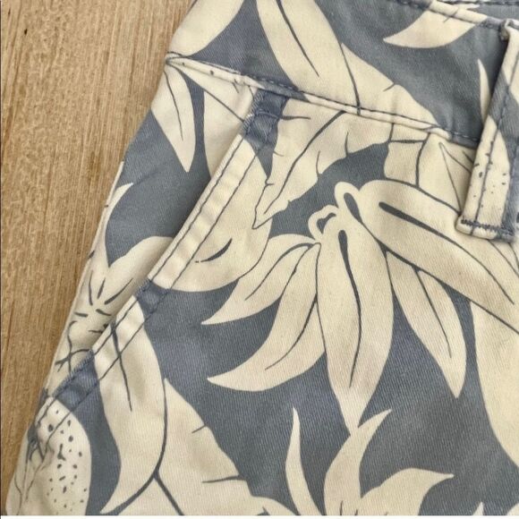 Victoria’s Secret blue white pineapple pattern shorts - Picture 4 of 12